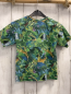 Preview:   T-Shirt Gr. 116  grün hellgrün blau bunte Blätter Raubkatzen 