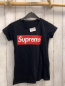 Preview:   T-Shirt  Gr. 152  schwarz rotes Rechteck weiße Schrift 
