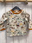 Preview: alana  Langarmshirt  Gr. 74  grau Berge Tiere Tannen ocker Bund 