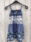Preview:   Kleid  Gr. 104  weiß blau hellblauer Druck mit Blumen Rauten 