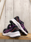 Preview: Asics  Schuhe  Gr. 30  schwarz pflaume Streifen + bund weiße Sohle 