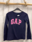 Preview: GAP  Langarmshirt  Gr. 128  blau pink Schrift mit Pailetten