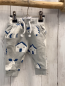 Preview:   Jogginghose  Gr. 62  hellgrau Häuser Tannen Hirsche 