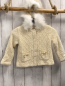 Preview: Max Studio  Strickjacke  Gr. 86  creme Rauten mit golden Glitzer Kapuze mit weißem Fellbund 