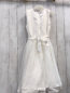 Preview:   Kleid  Gr. 152  weiß Tüllüberkleid Blumenstickerei mit Rauten Gürtelband mit Rosette+ Steinen 