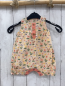 Preview: Alana  Playsuit  Gr. 74  beige kleine Bilder Hühner lachs Knopfleister + Bund 