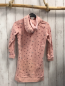 Preview:   Kleid  Gr. 128  rosa Blumen Kapuze Bauchtasche 