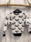 Preview:   Pullover  Gr. 104  weiß Strick flusig schwarze Schleifen + Bund 
