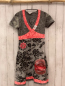 Preview: Desigual  Kleid  Gr. 158/164  grau schwarzer Druck mit Blumen + rosa Streifen + Bund mit roten Blumen 