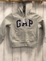 Preview: GAP  Sweatjacke  Gr. 104  hellgrau Kapuze schwarz weiße Schrift 