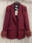 Preview: neu Zara  Blazer Gr. XL  weinrot Armelsaum aus weichen Federn NP 79,95 € 