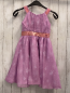 Preview: Disney  Kleid  Gr. 116  lavendel weiße Frozenmotive Gürtelband mit hellroten transparenten Pailetten Unterrock