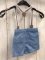 Preview:   Shorts  Gr. 68  hellblau mit hellblau weiß braun gestreiften Hosenträgern 