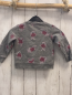Preview: Moncler  Pullover  Gr. 86  grau hellgraue Vögel mit rotem Pulli 