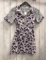 Preview: Zara  Kleid  Gr. 140  hellgrau lila Blumen petrol hellgraue gestreifte Ärmel + Knopfleister mit Blumen 
