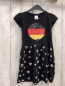 Preview:   Kleid  Gr. 110  rot Pailettenfußball + weiß schwarze Fußbälle 