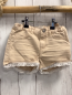 Preview: H&M  Shorts  Gr. 128  beige weißer Spitzensaum Bund verstellbar 