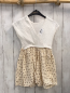 Preview:   Kleid  Gr. 110  weißes Strickoberteil mit Lochmuster beige Rock mit Blumen 