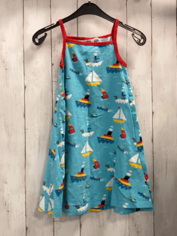   Kleid  Gr. 128  hellblau Segelboote Schiffe roter Bund 