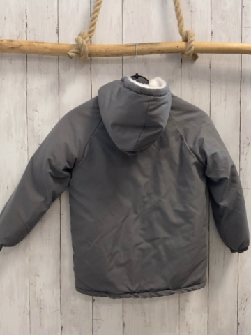  Jacke Gr. 122  grau weißes Plüschfutter