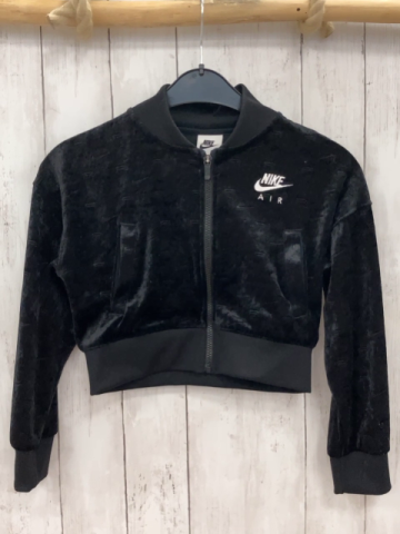Nike Nickyjacke Gr. 134  schwarz kurz geschnitten