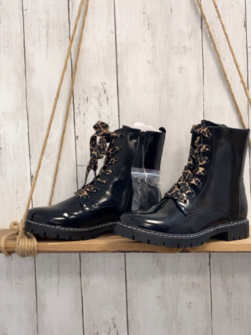 neu Boots  Gr. 39  schwarz mit Wechselschnürbändern 