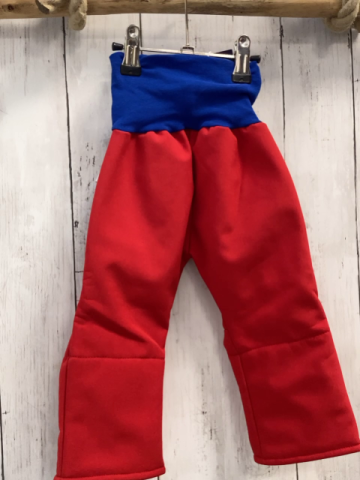 neu Babauba  Softshellhose  Gr. 68  rot blaue Taschen mit Fahrzeuge blauer Bund 