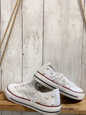 VTY  Leinenschuhe  Gr. 38  weiß mit Perlen Stickerei rostroter Bund 