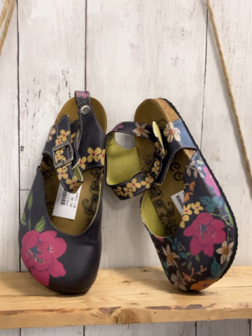 Calco  Schuhe  Gr. 38  schwarz mit Blumen 