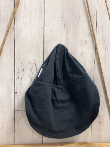 neu Babauba  Kappe  Gr. 98/104  grau mit Nackenschutz 