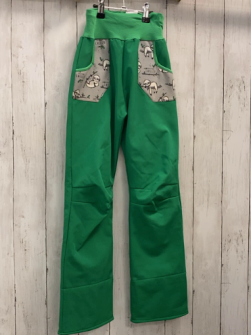 neu Babauba Softshellhose Gr. 128  grün graue taschen Faultiere