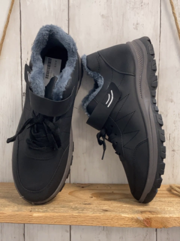   Schuhe  Gr. 41  schwarz graue Sohle blaues Plüschfutter 