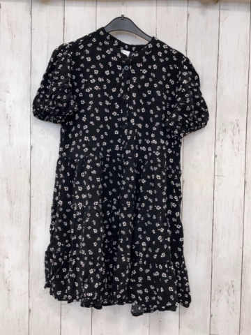   Kleid  Gr. 152  schwarz weiße Blumen 