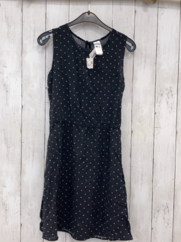 neu  Kleid  Gr. 152  schwarz weiße Punkte 