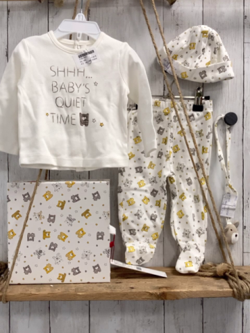 neu 4 teiliges Boboli Baby Geschenkset Gr. 68  Langarmshirt + Leggings + Mütze + Schnullerkette weiß grau gelbe Bären