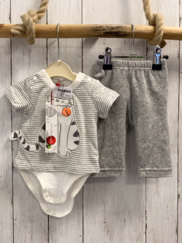 Boboli neu 2tlg  T-Shirt + Hose  Gr. 56  grau weiß gestreift Katze Bodyunterteil + grau Frottee