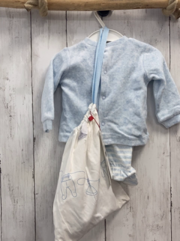 4tlg Boboli neu Pullover + Hose + Mütze + Beutel Gr. 56  hellblau Giraffen + hellblau weiße Streifen