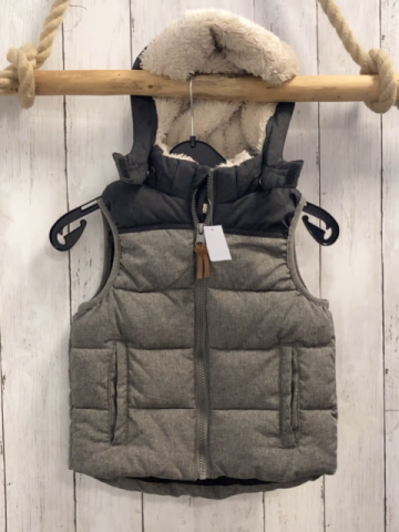 H&M  Weste  Gr. 110  grau dunkelgrau Kapuze mit Teddyfutter 