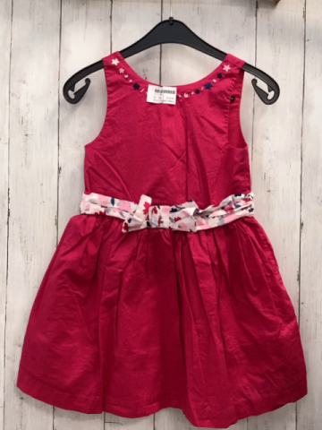 Sergent Major  Kleid  Gr. 122  rot bestickte blumen weißer Gürtel mit Blumen 