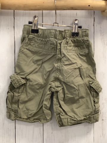GAP  Shorts  Gr. 92  kiwi aufgesetzte Taschen 