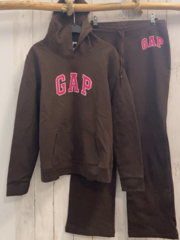 2tlg GAP Jogginganzug  Gr. M braun Kapuze pink Schrift mit weißer Umrandung 