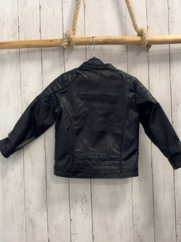 zara Jacke Gr. 110  schwarz