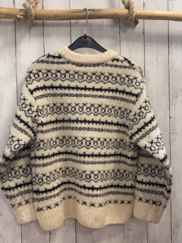 zara pullover Gr. 134  beige schwarzes Muster Strick