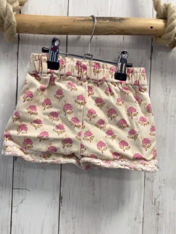 Zara  Shorts  Gr. 80  beige Blumen Fransensaum Gummizugbund 