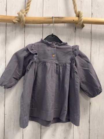 Zara  Kleid  Gr. 80  grau Oberteil gesmokt mit beige Ziernähten 