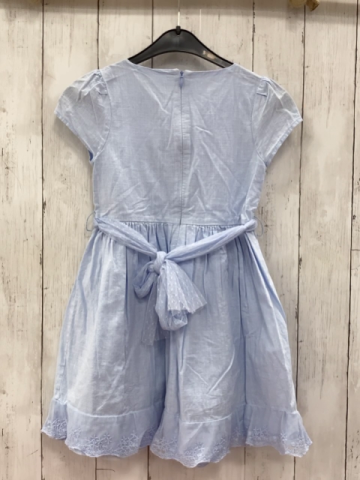 S´Oliver  Kleid  Gr. 128  hellblau mit Gürtel bestickt 