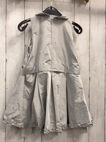 Steiff  Kleid  Gr. 110  grau Rüschensaum 