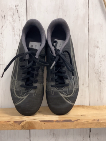 Nike  Fußballschuhe  Gr. 34  schwarz grau