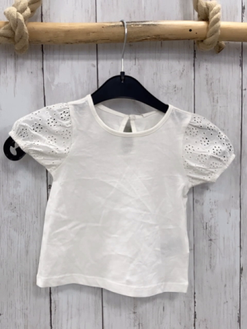 neu H&M  T-Shirt  Gr. 68  weiß Ärmel mit Lochstckerei 