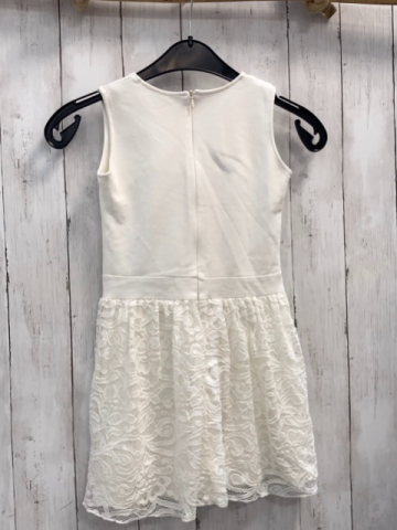   Kleid  Gr. 128  weißes Oberteil zweilagiger Rock mit Blumenstickerei 